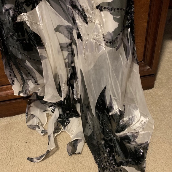 Cashe blk/white floral beaded fringe flow dress - Picture 3 of 14